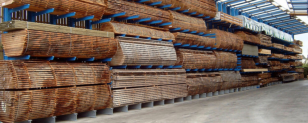 cantilever racking with roof for timber storage